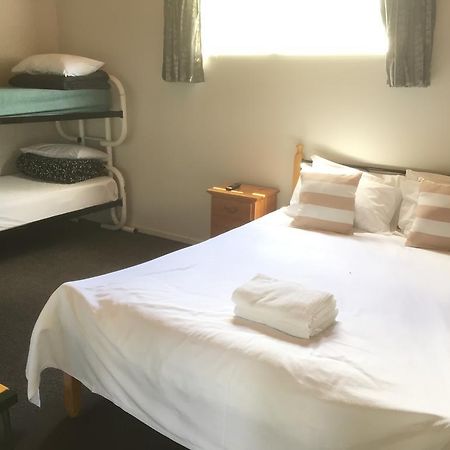 Orewa Pillows Lodge Exterior foto